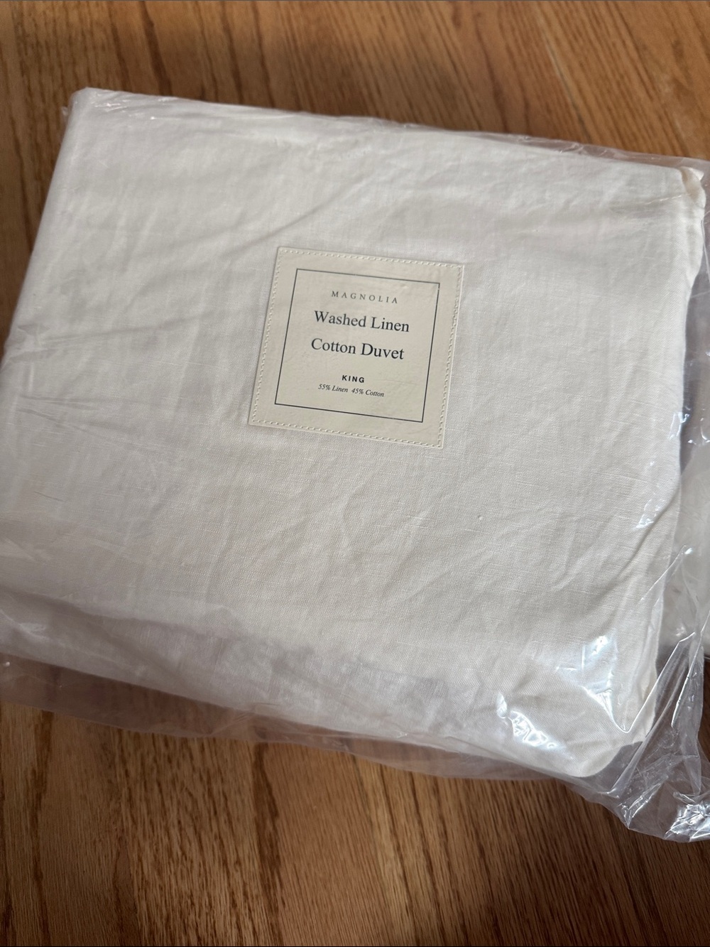 Magnolia duvet and pillow shams king/cal king